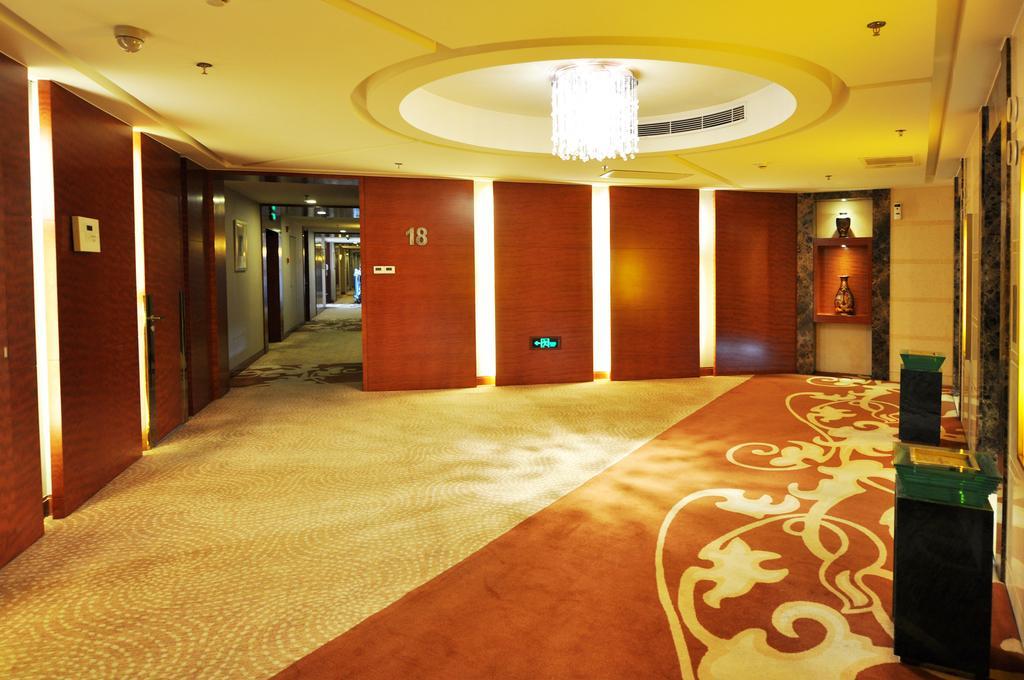 Howard Johnson Caida Plaza Shanghai Exterior foto