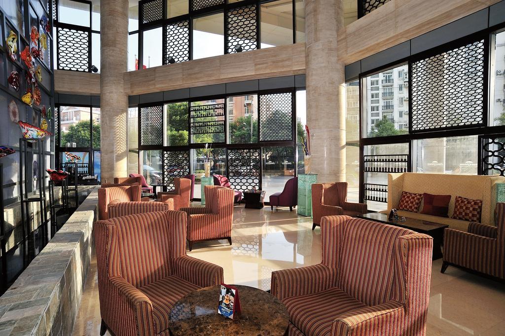 Howard Johnson Caida Plaza Shanghai Exterior foto